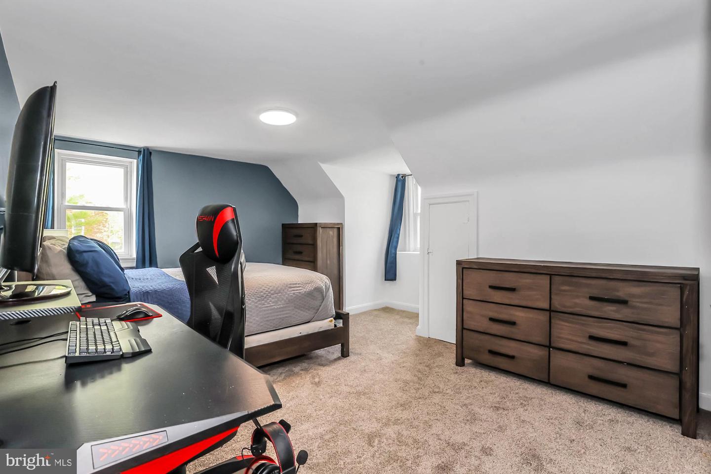 121 Oak Park Rd