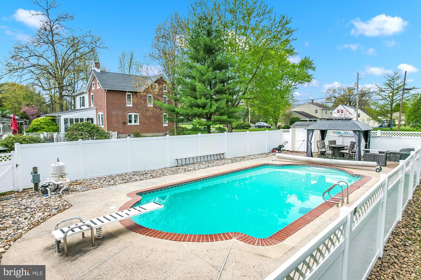 121 Oak Park Rd