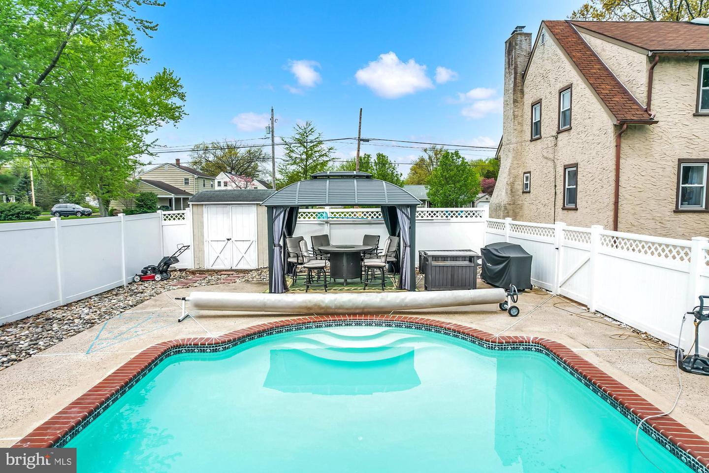 121 Oak Park Rd