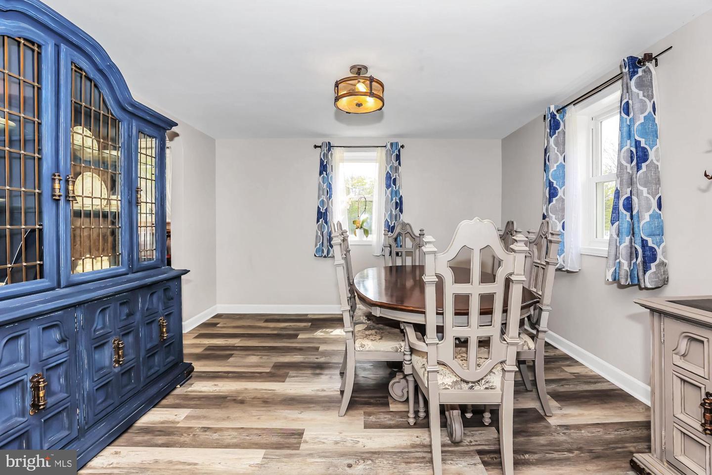 121 Oak Park Rd