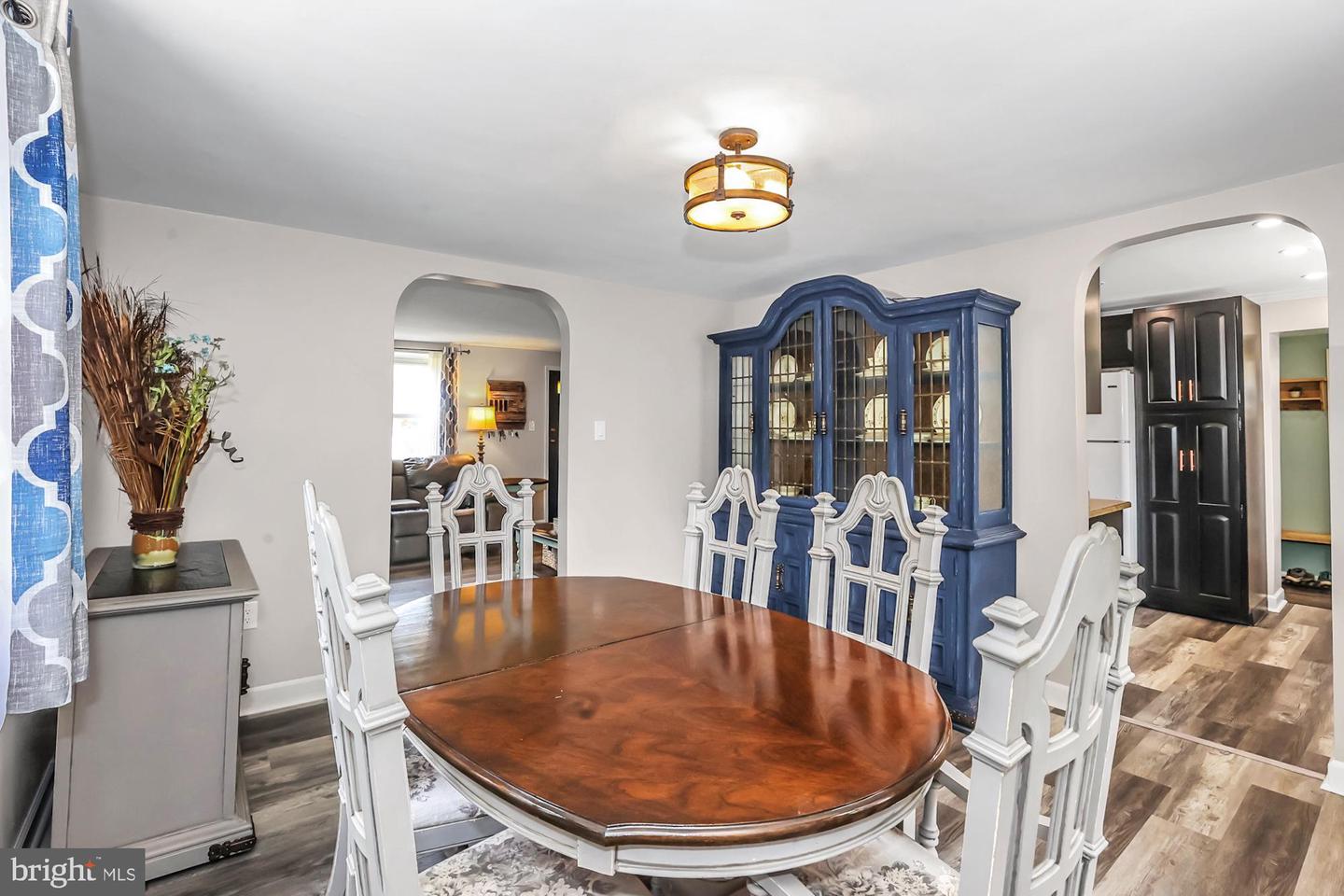 121 Oak Park Rd