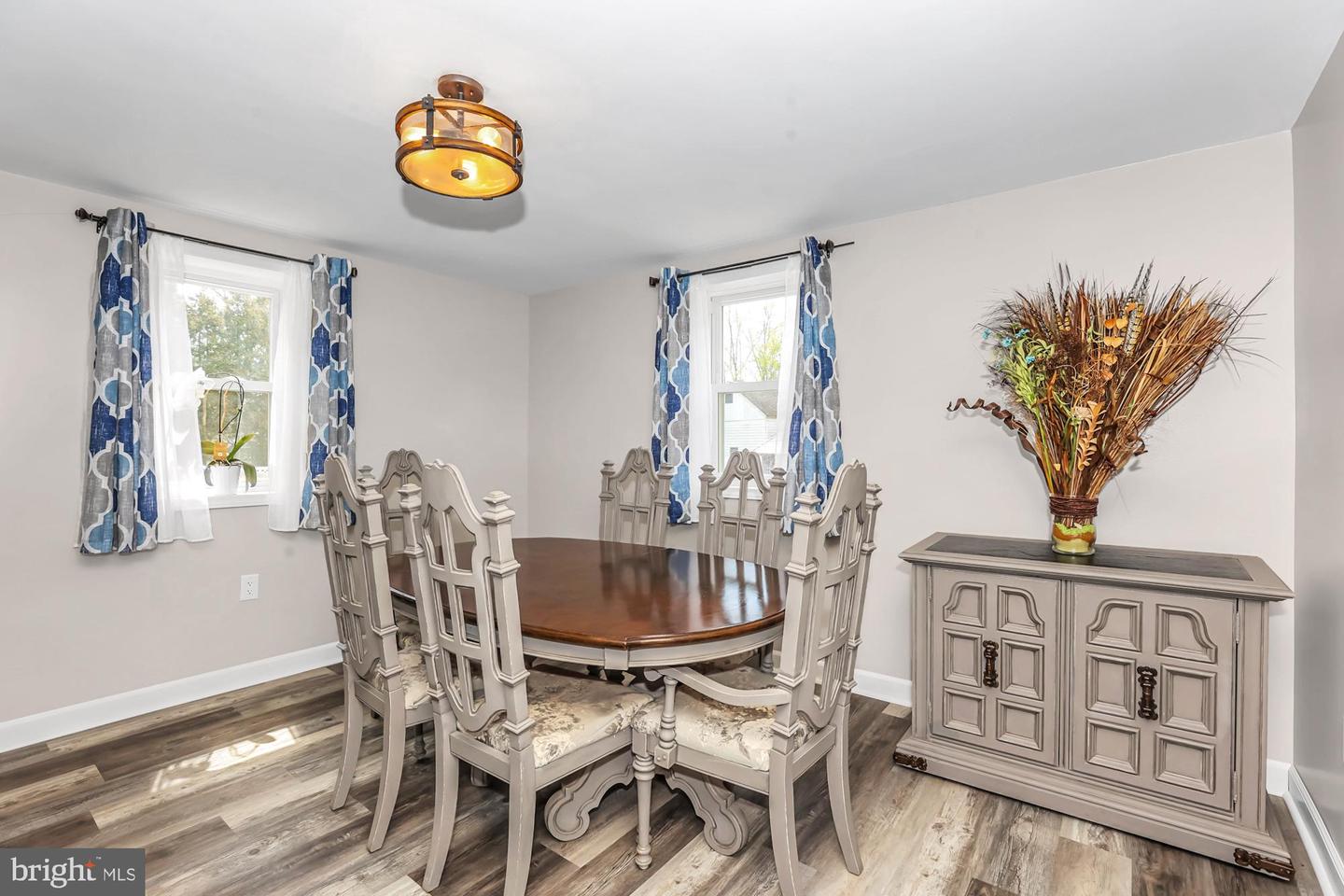 121 Oak Park Rd