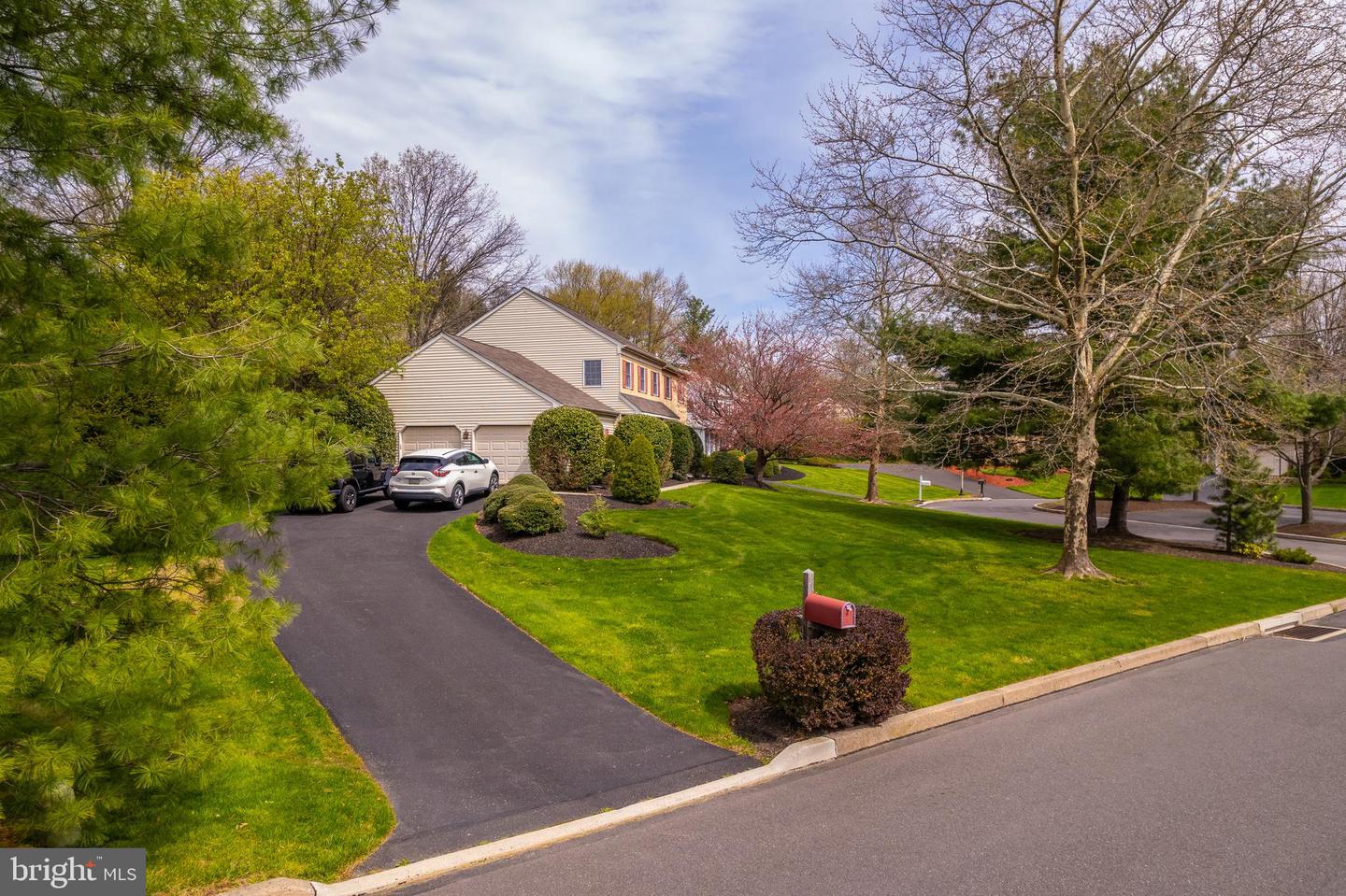 1382 Bell Ln