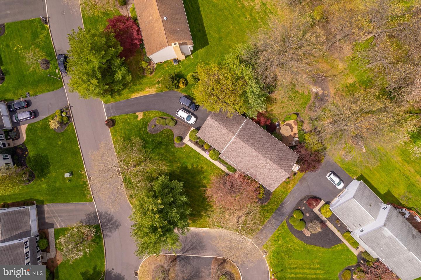 1382 Bell Ln