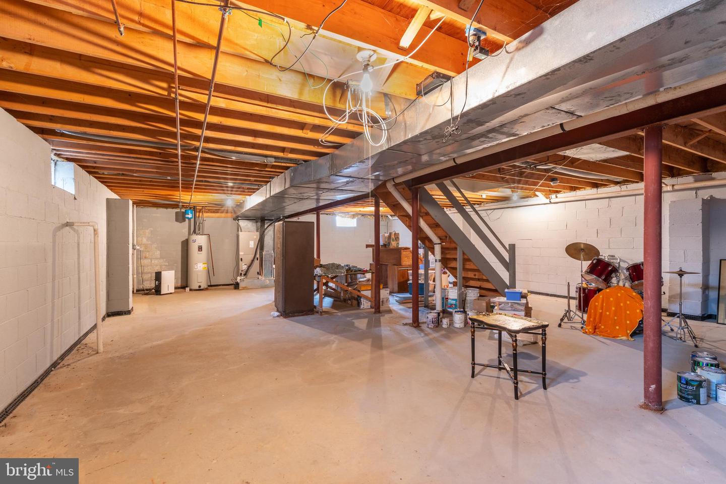1382 Bell Ln