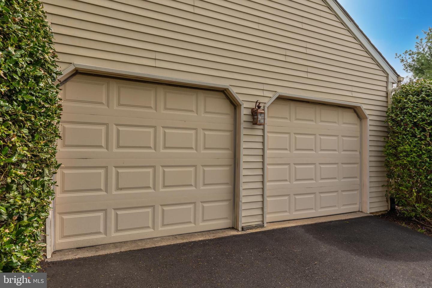 1382 Bell Ln