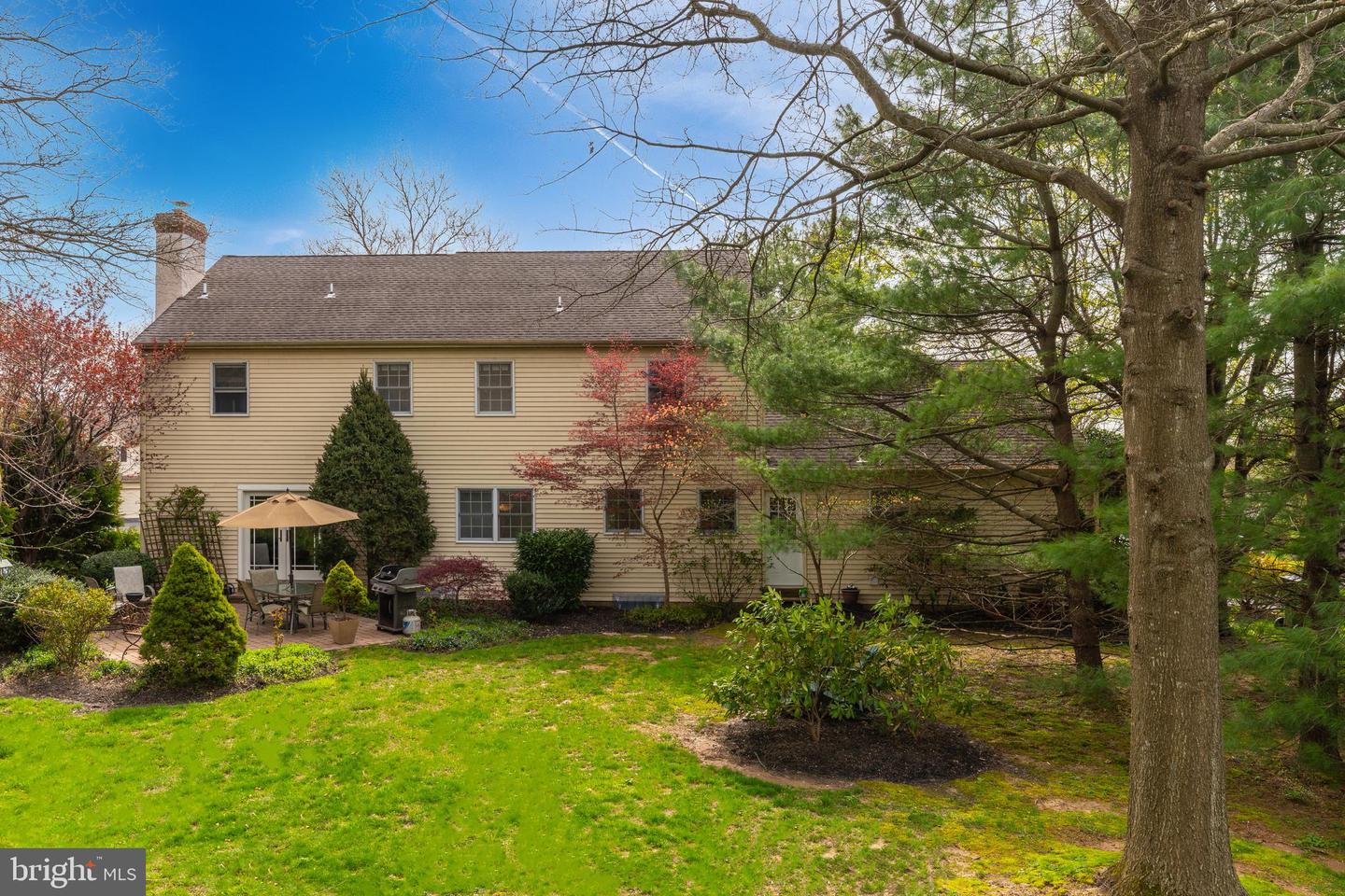 1382 Bell Ln