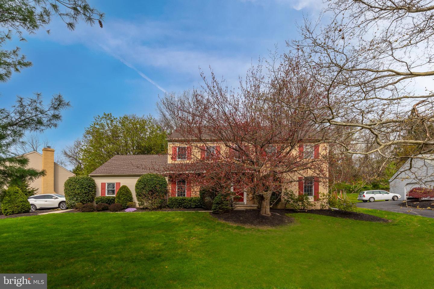 1382 Bell Ln