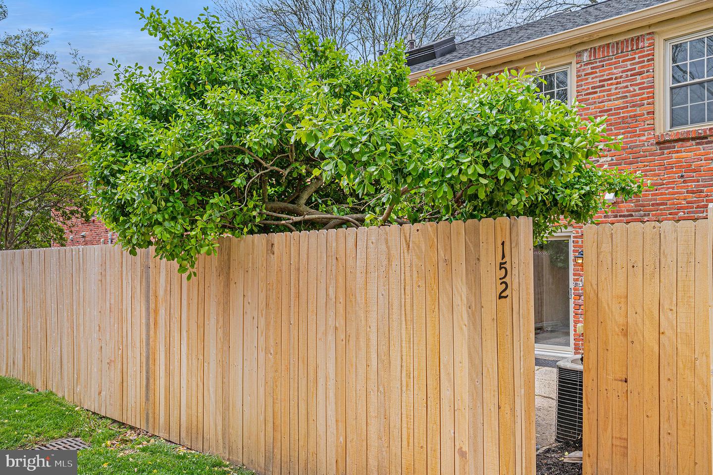 152 Albemarle Dr