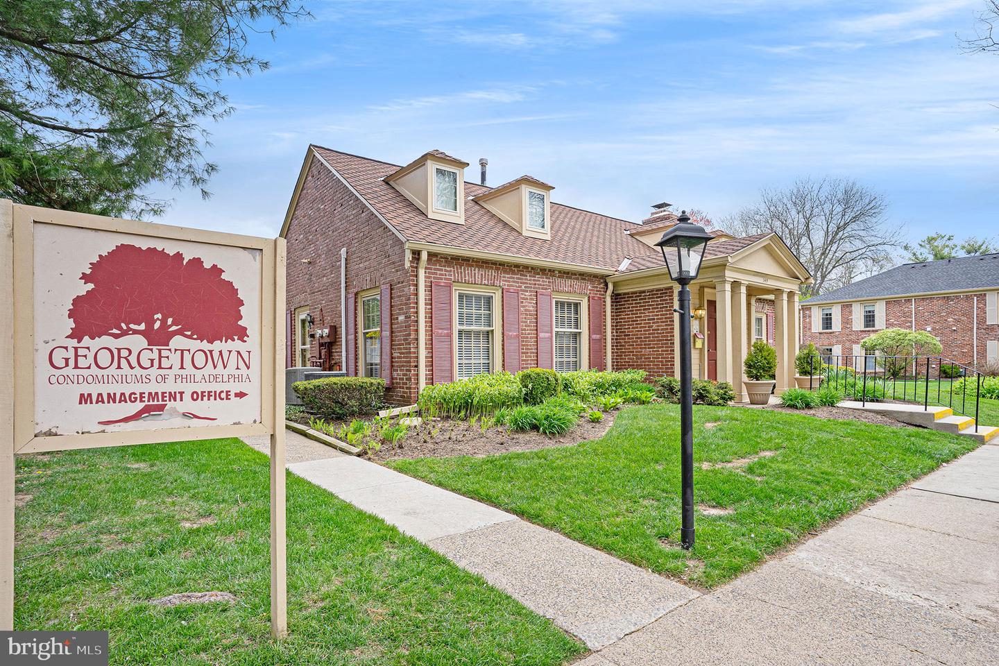 152 Albemarle Dr