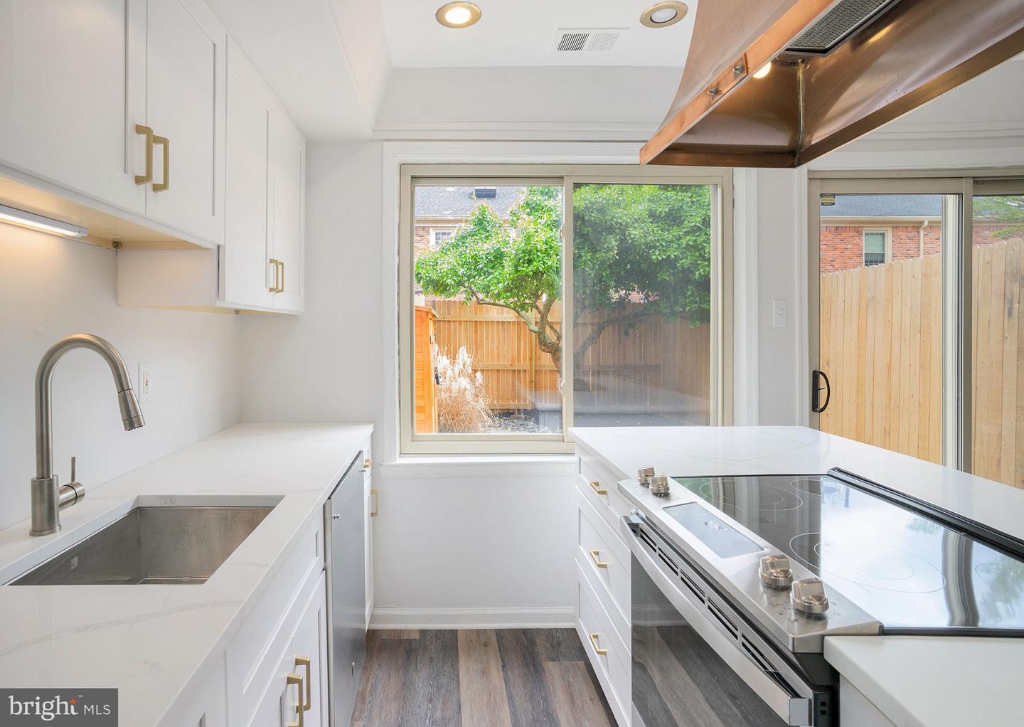 152 Albemarle Dr