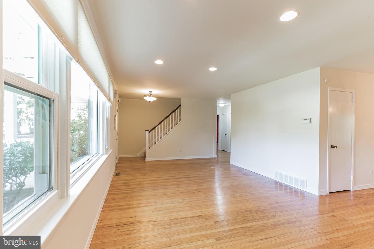 216 Mill Rd