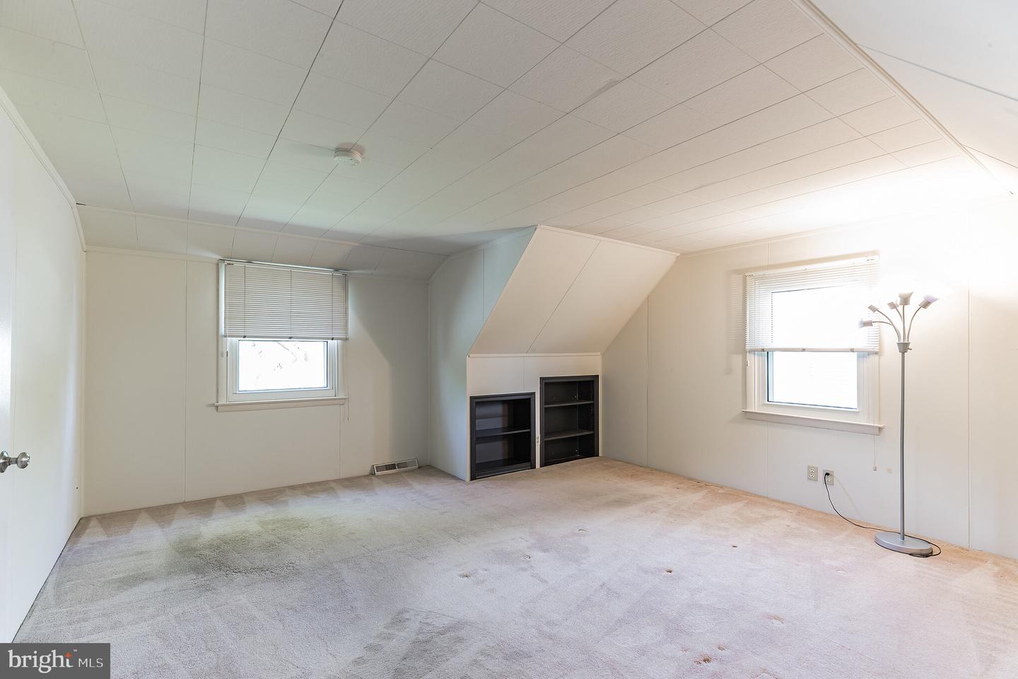 216 Mill Rd