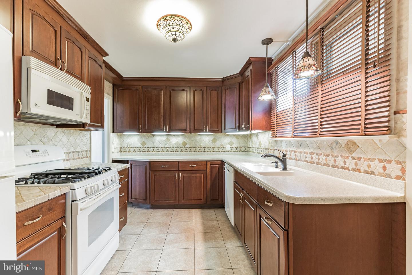 216 Mill Rd