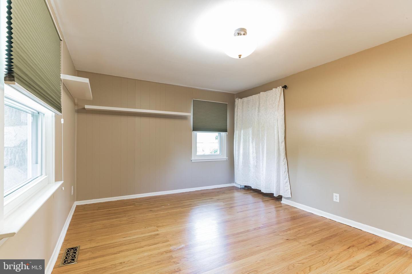 216 Mill Rd
