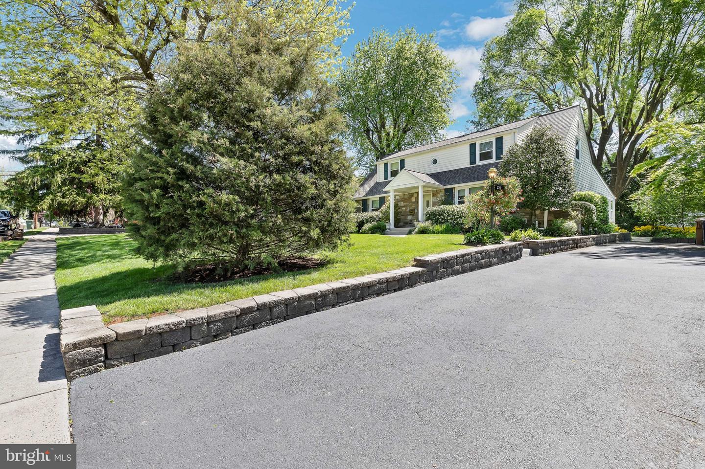 216 Mill Rd