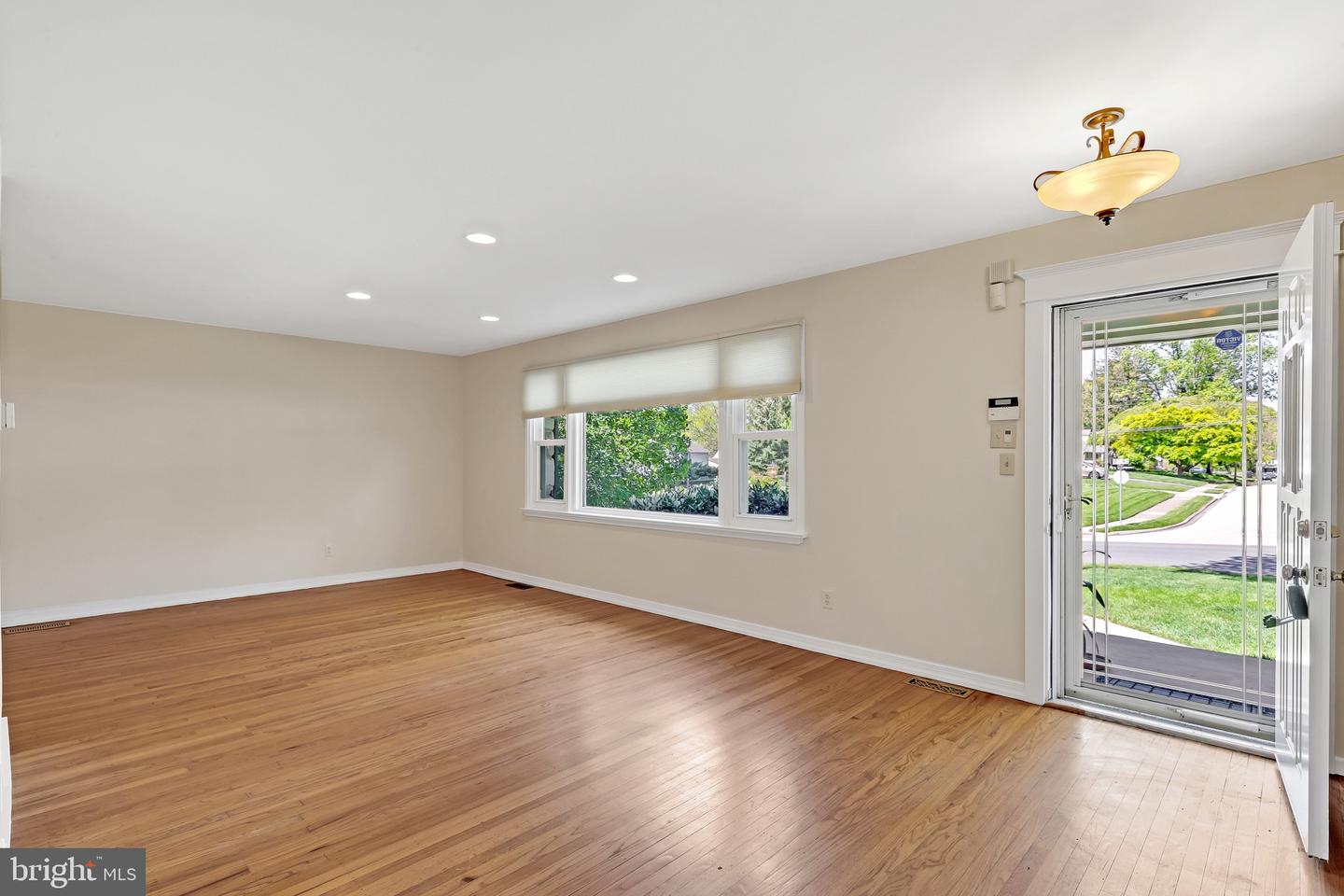 216 Mill Rd