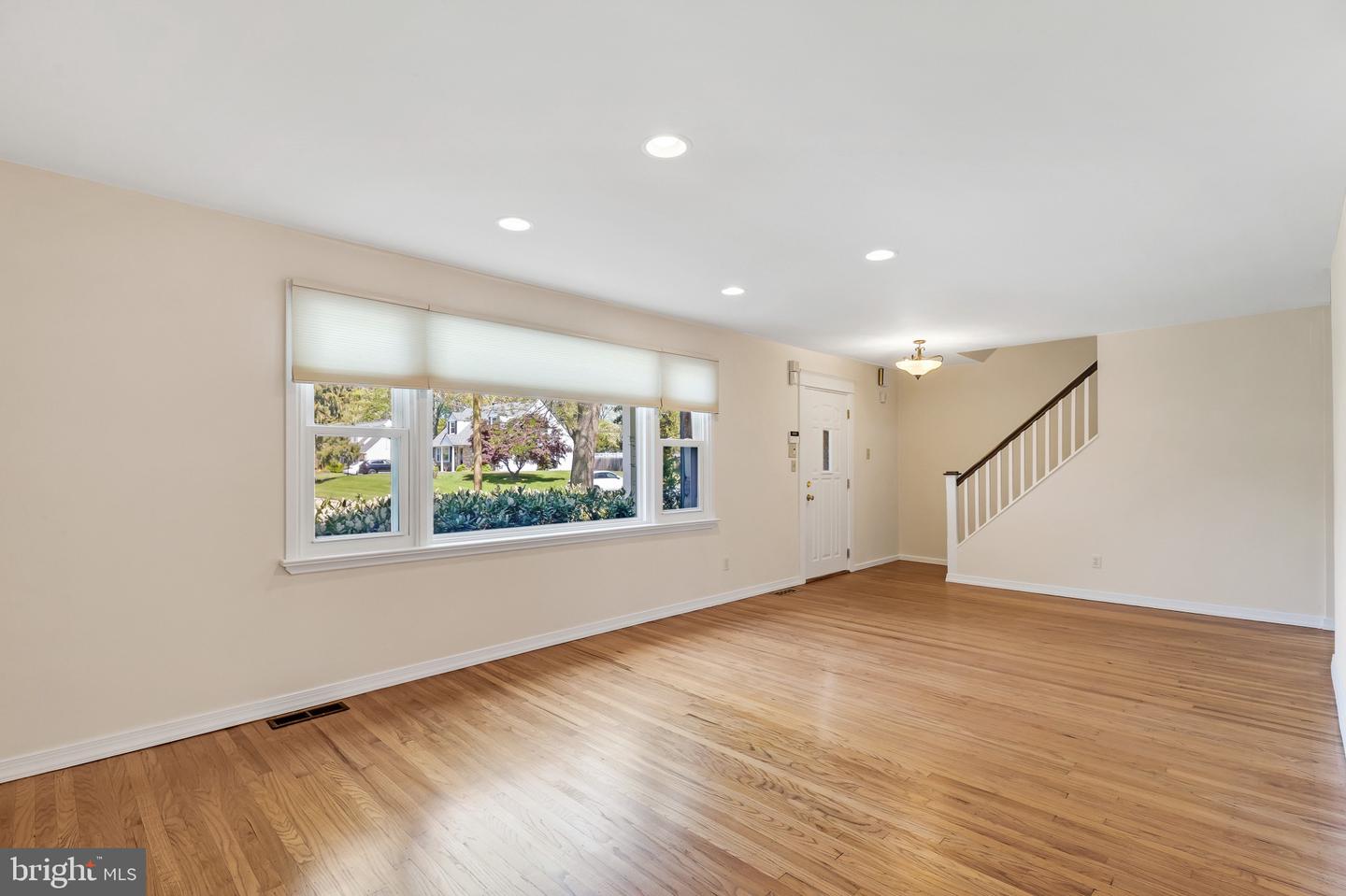 216 Mill Rd