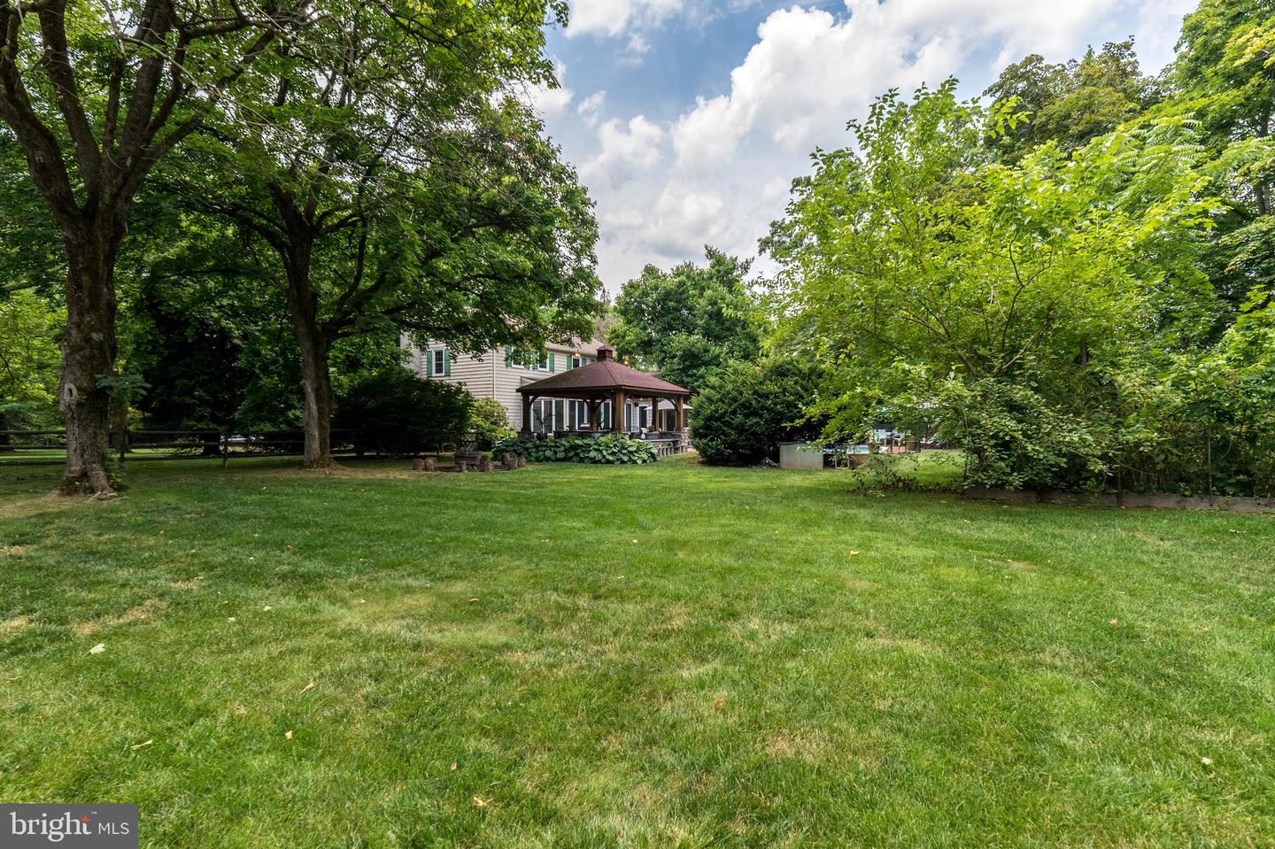 3 Sycamore Ln
