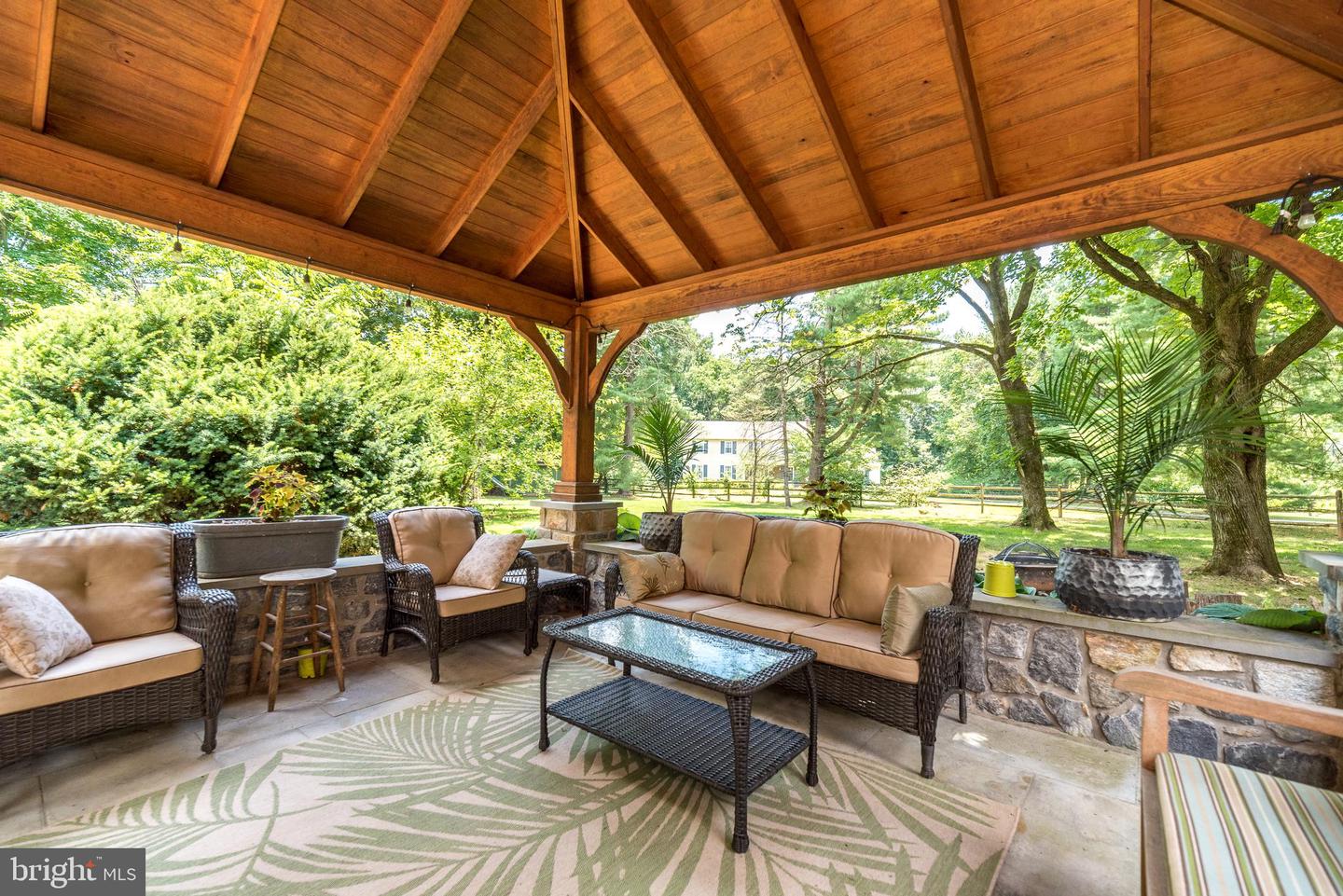 3 Sycamore Ln