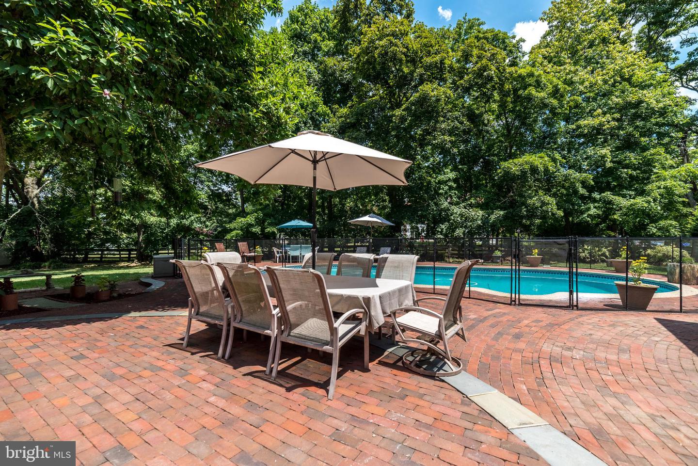 3 Sycamore Ln