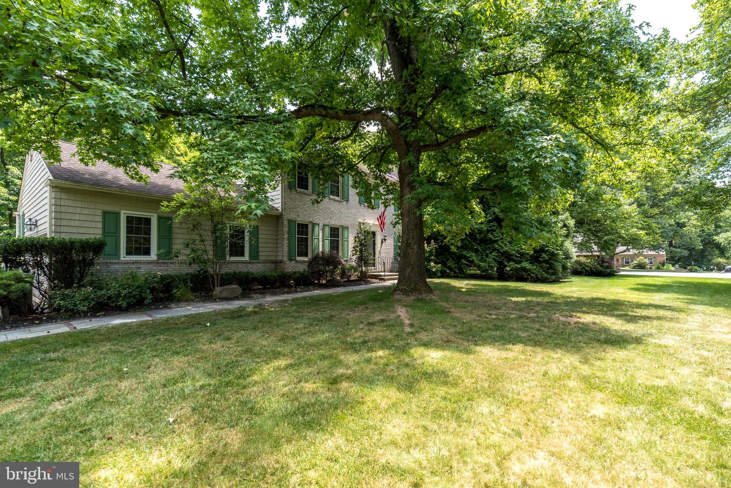 3 Sycamore Ln