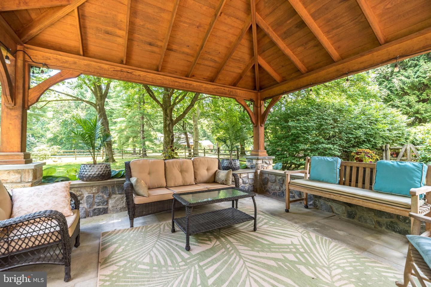 3 Sycamore Ln