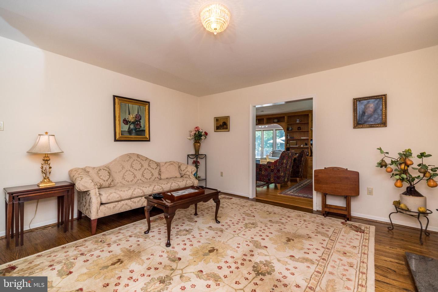 3 Sycamore Ln
