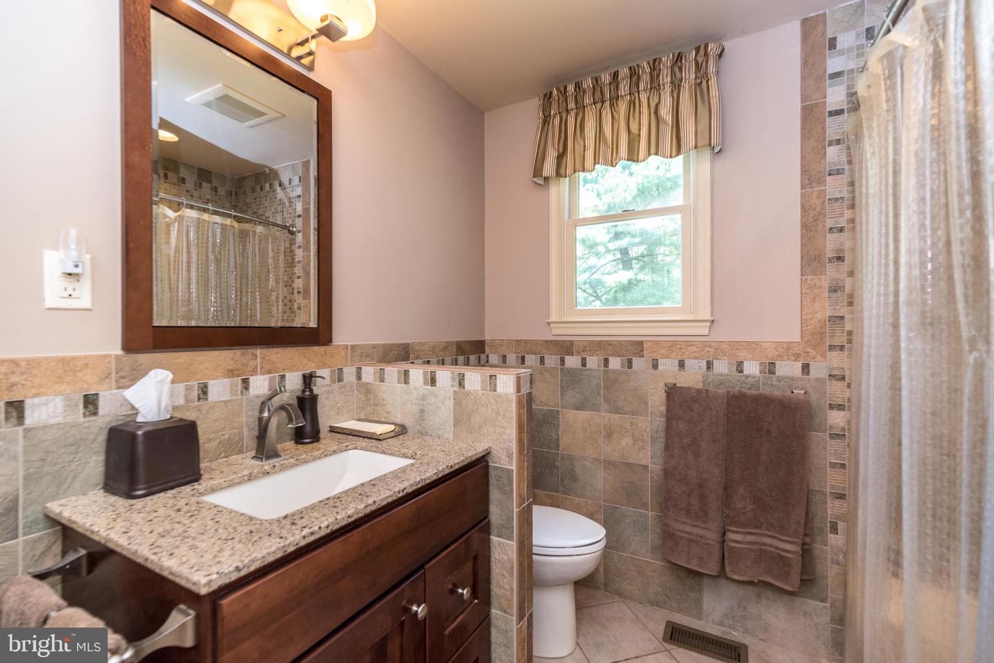 3 Sycamore Ln