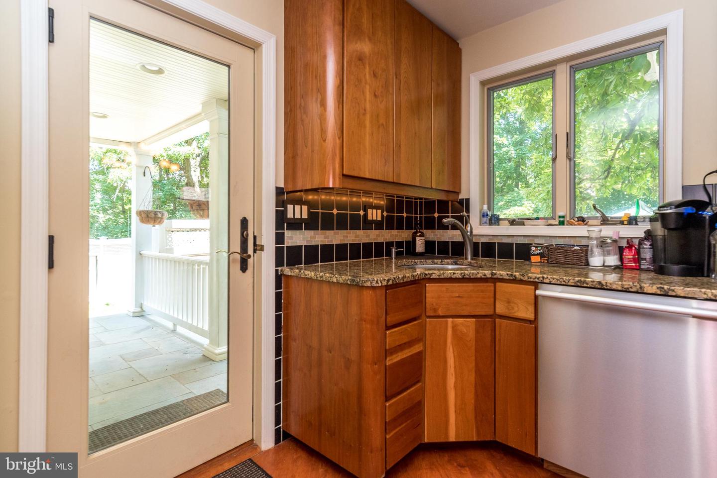 3 Sycamore Ln