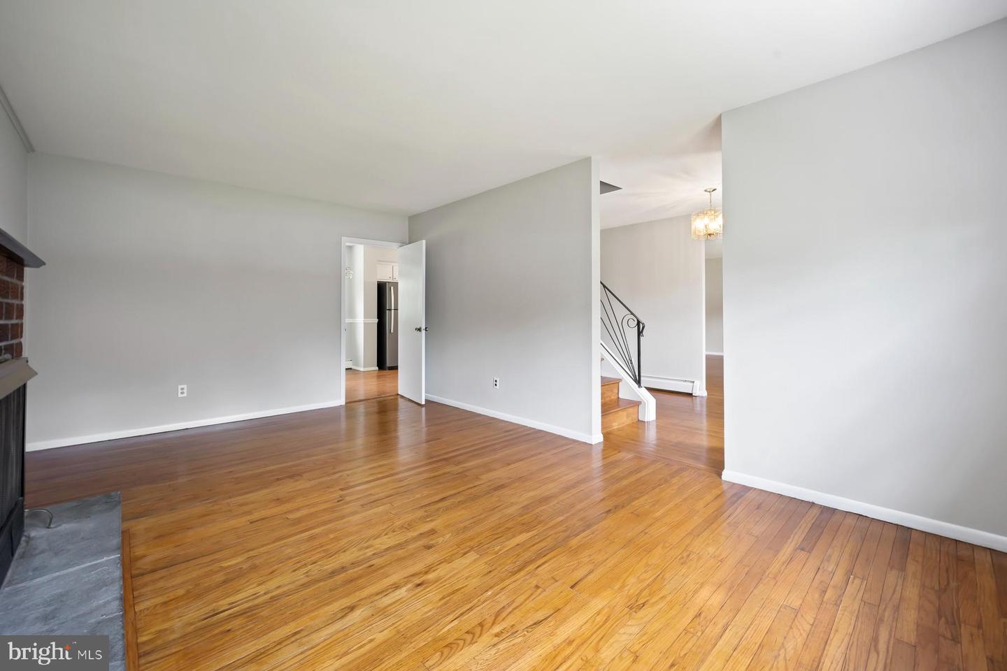 637 Manchester Rd