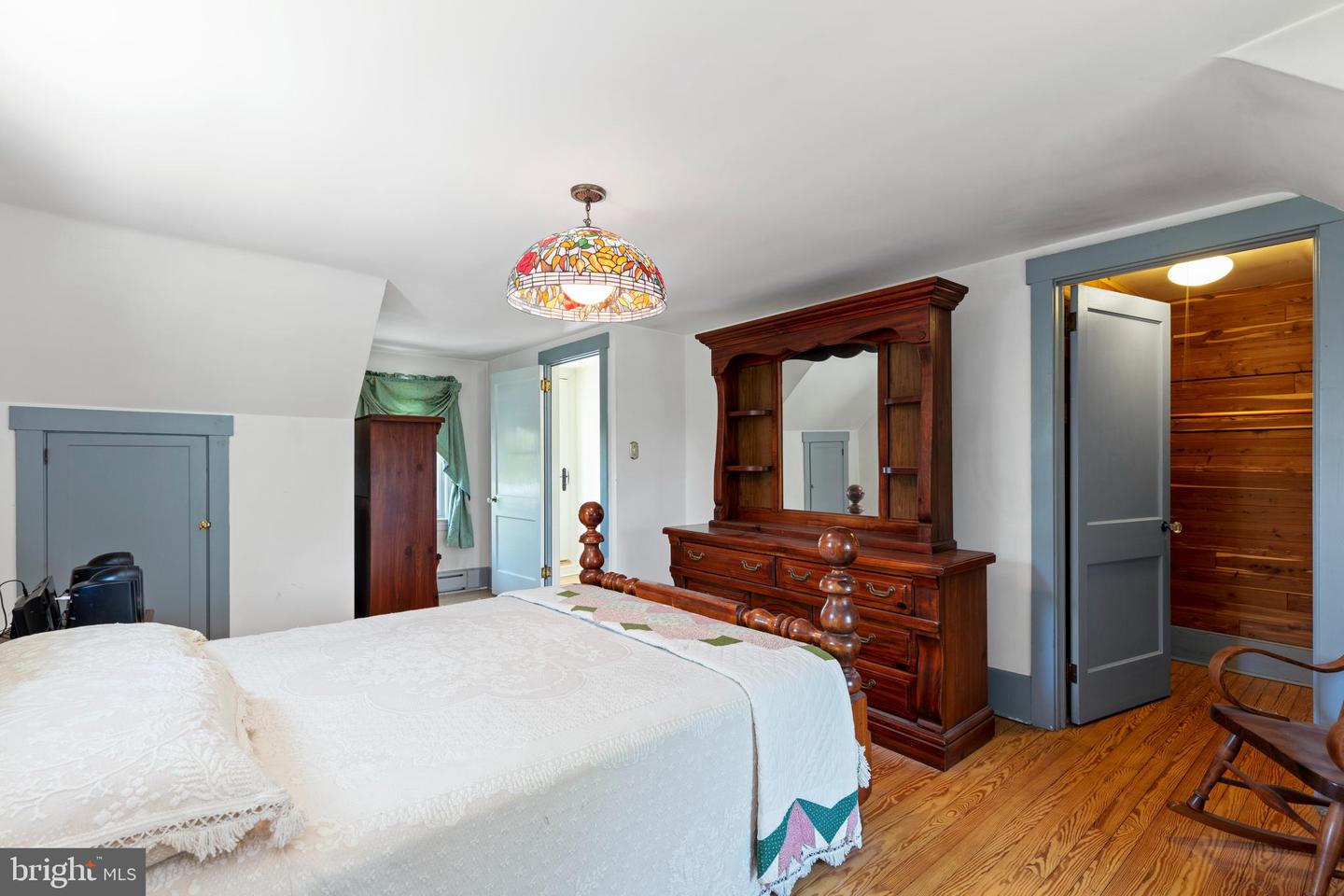 132 Sunnyhill Dr