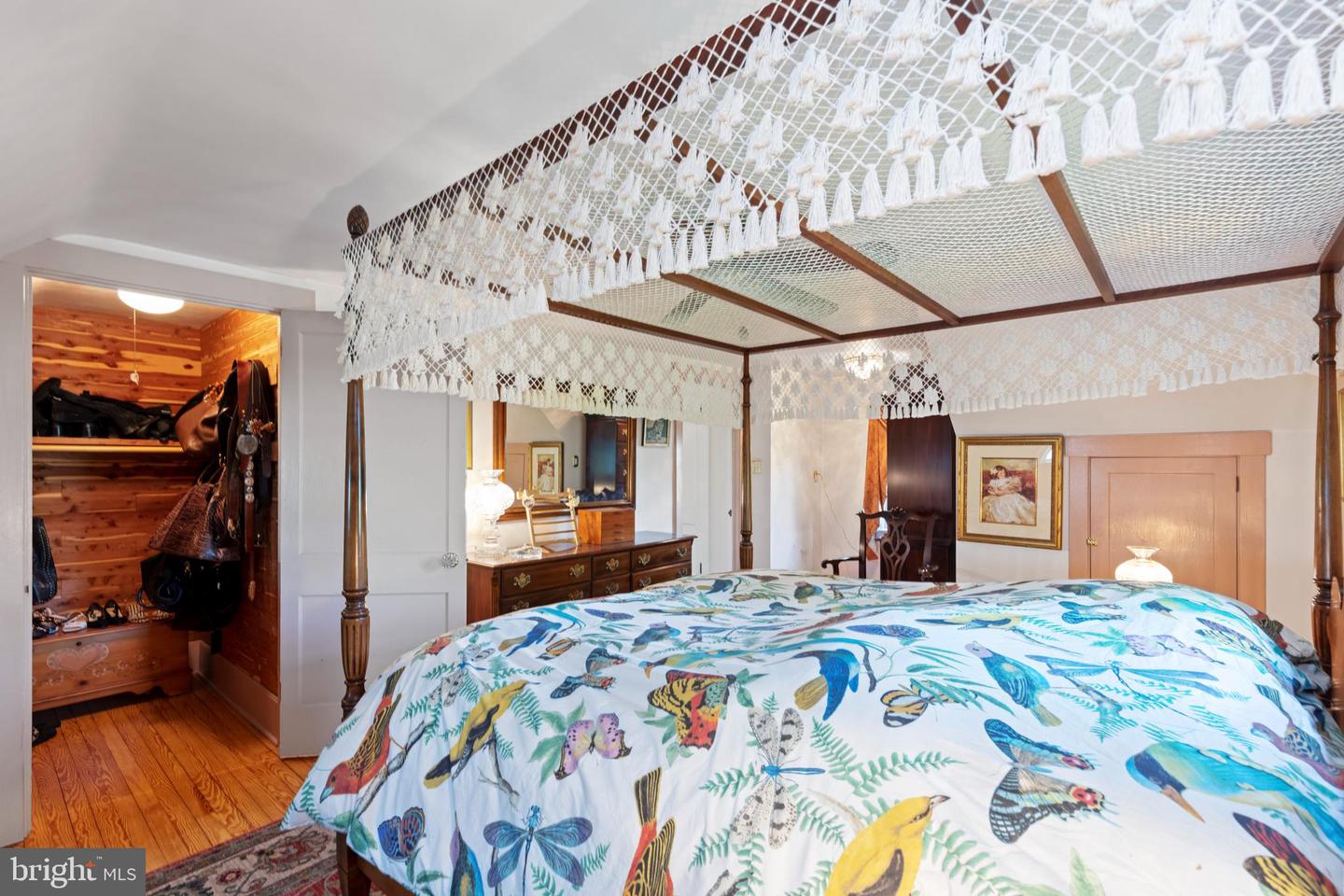132 Sunnyhill Dr