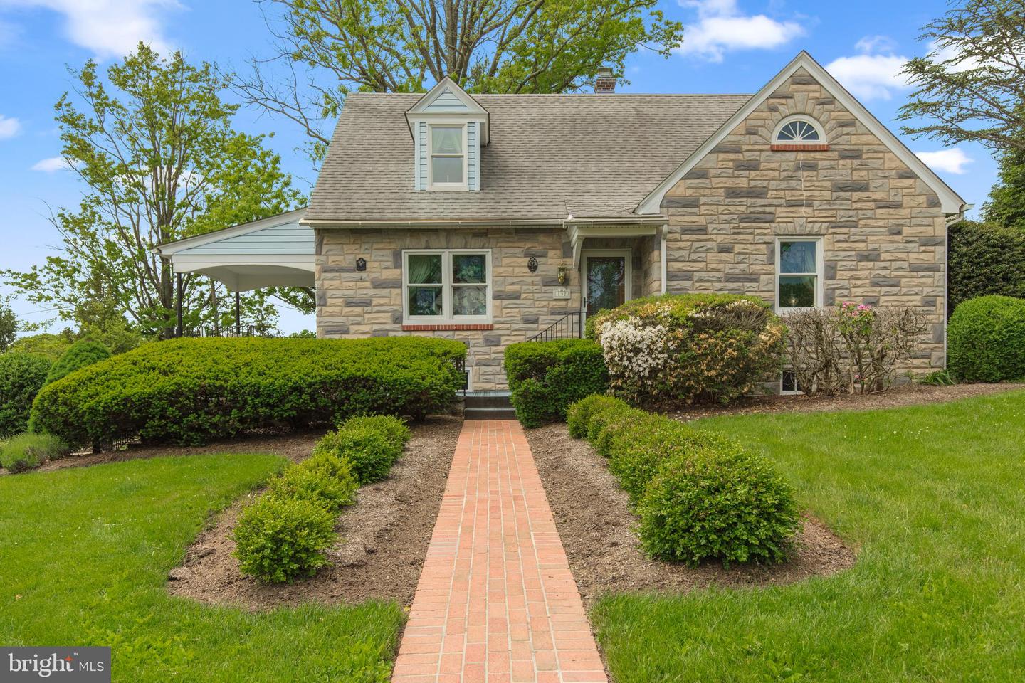 132 Sunnyhill Dr
