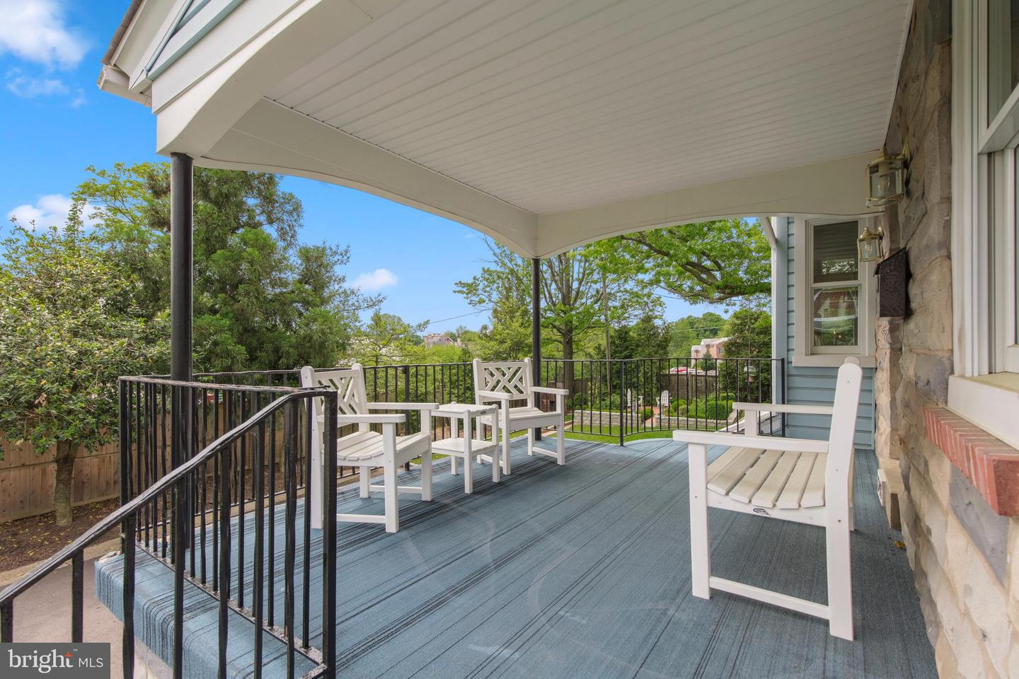 132 Sunnyhill Dr