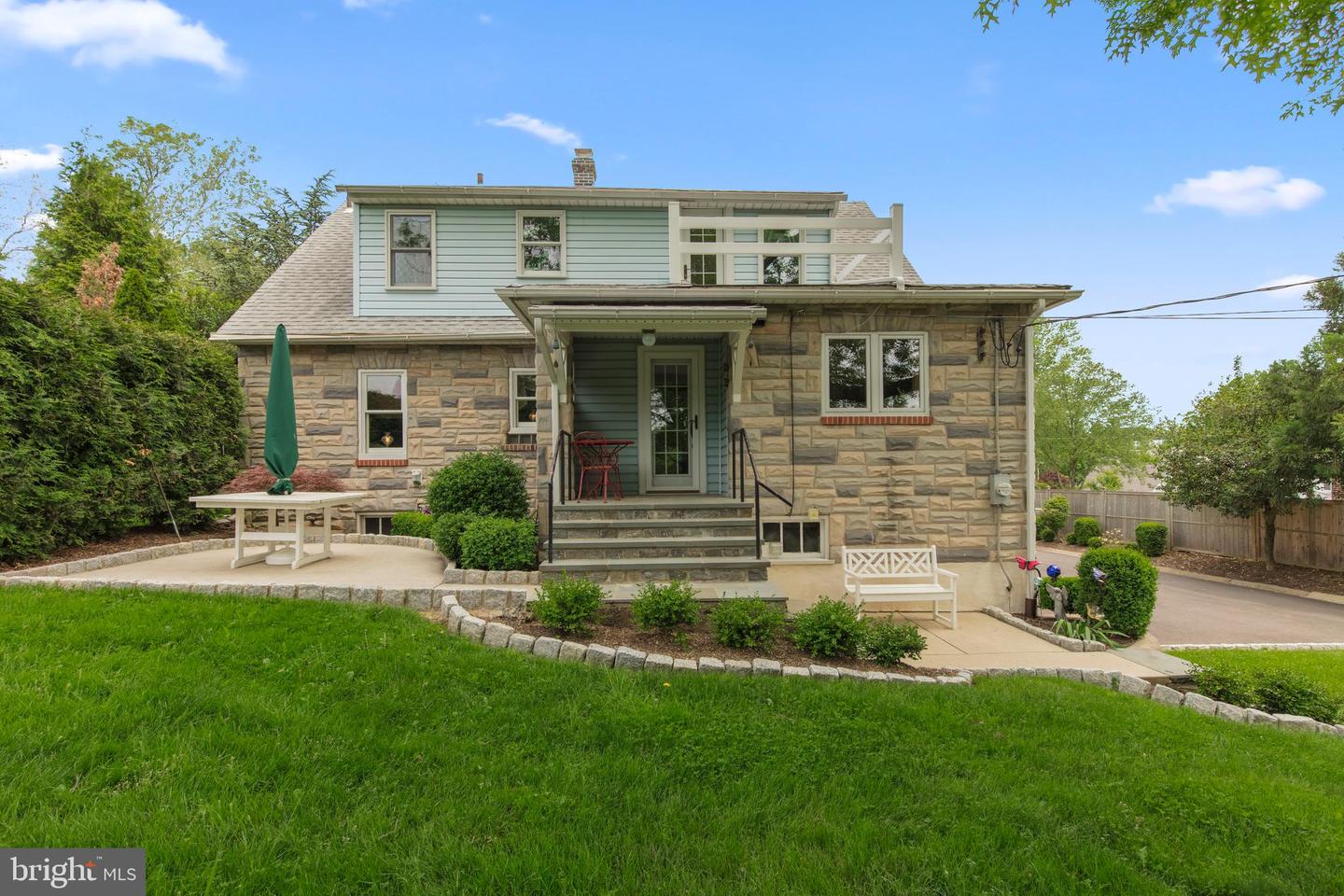 132 Sunnyhill Dr
