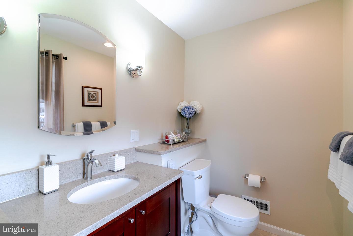 1252 Quincy Ct