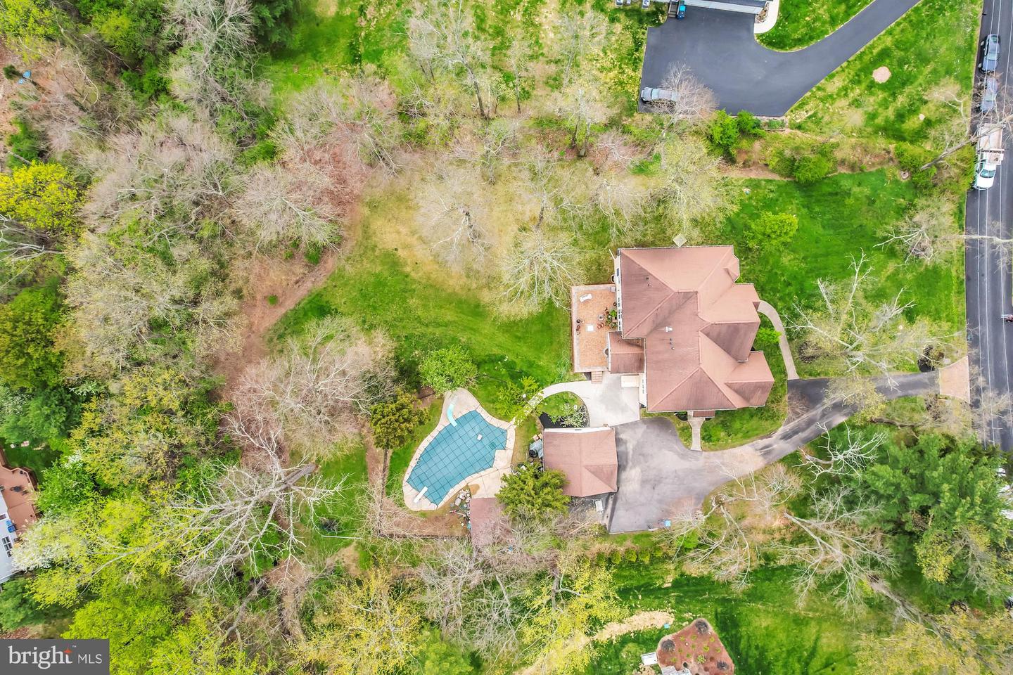 916 N Surrey Dr