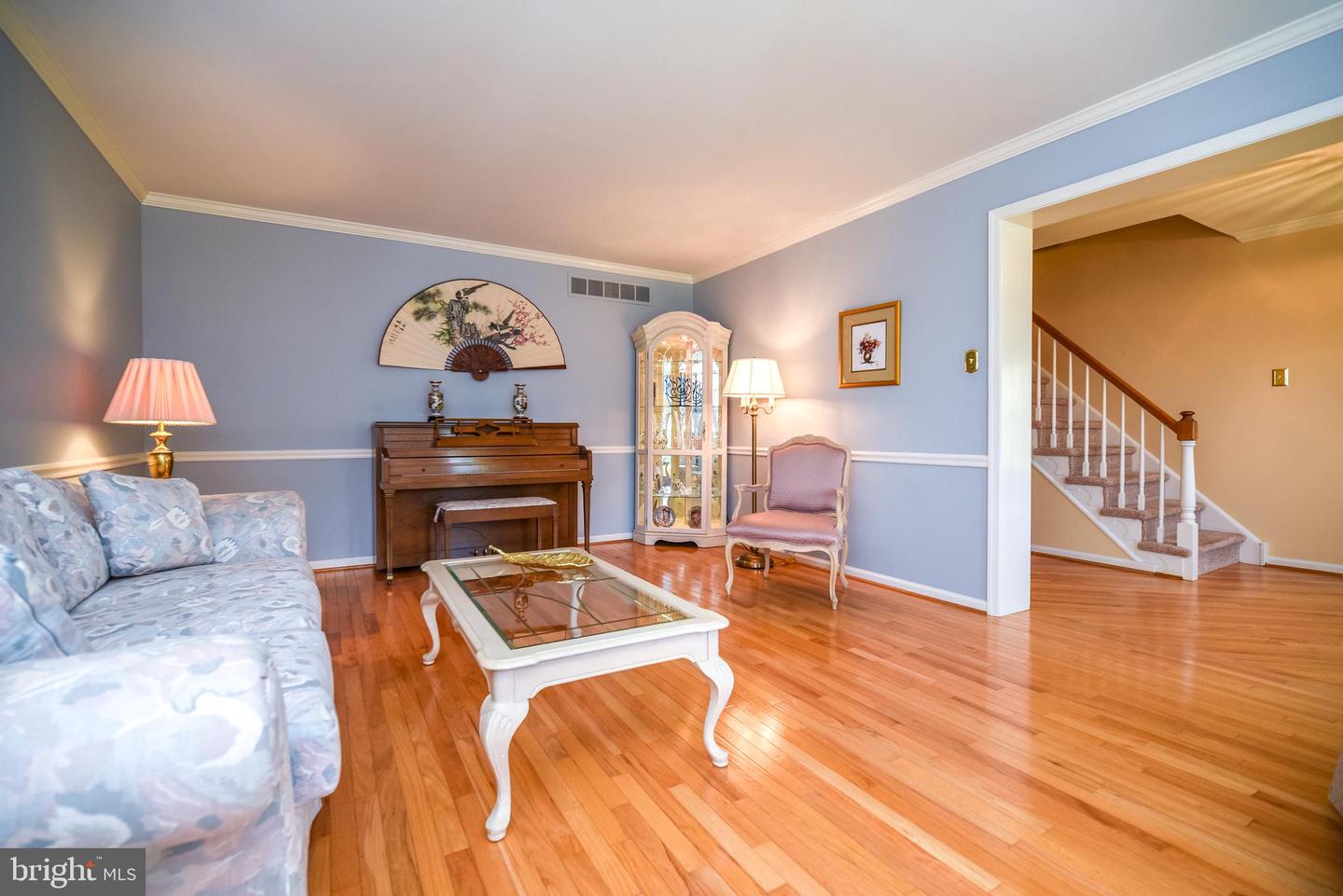 1812 Beacon Hill Dr