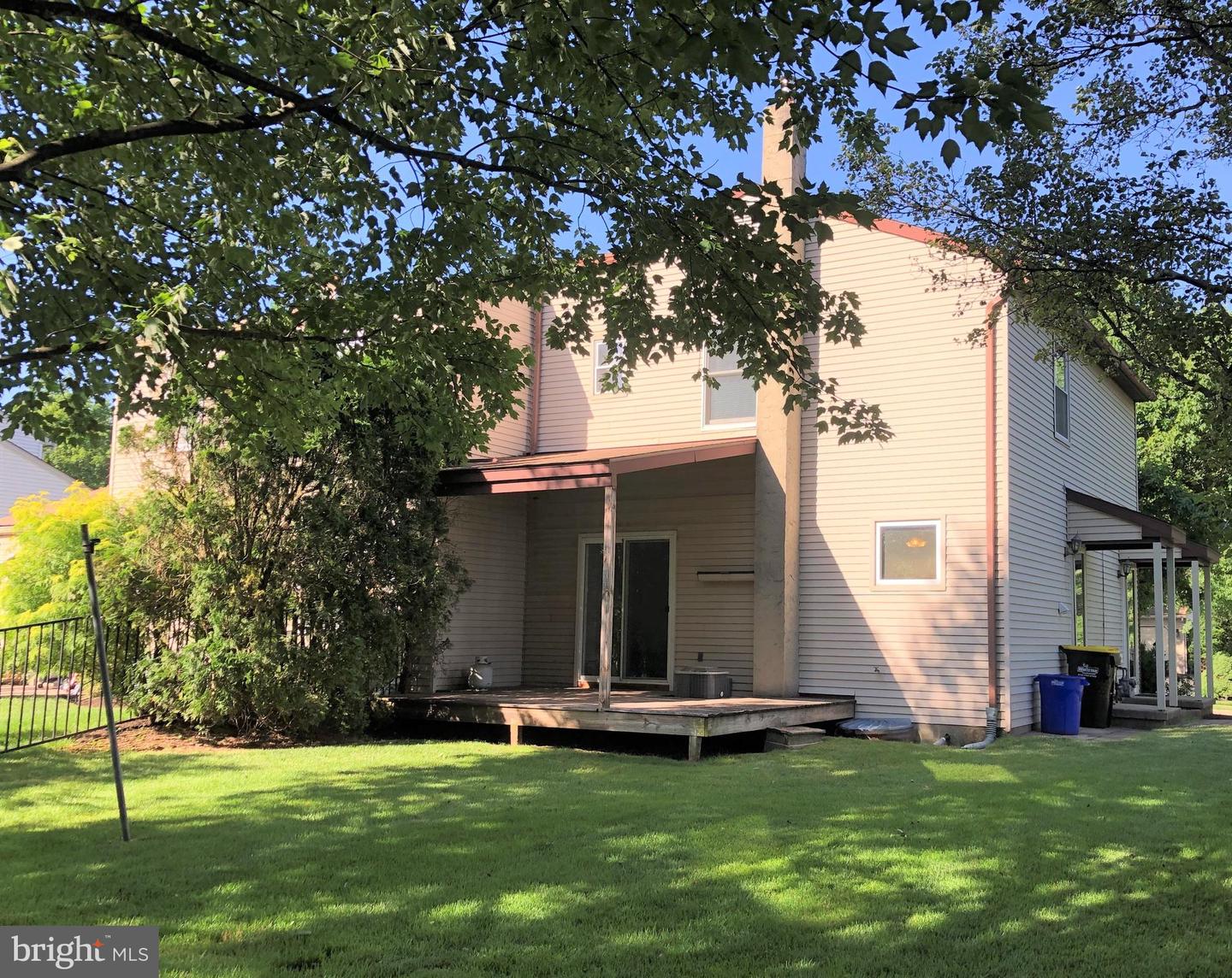 392 Windsor Dr