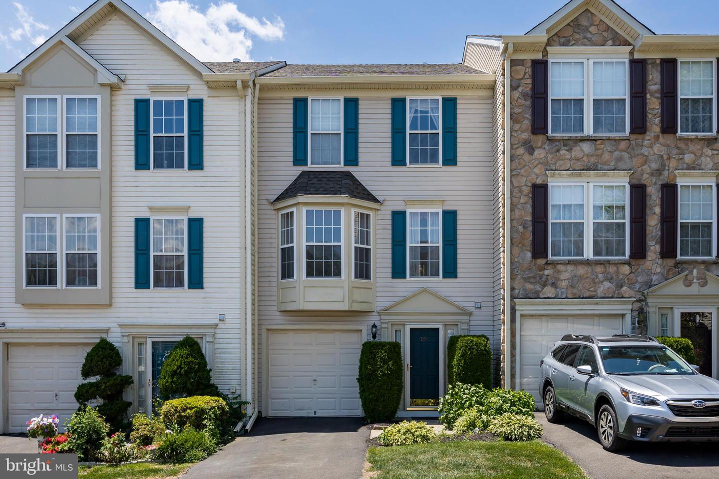 201 Anthony Ct
