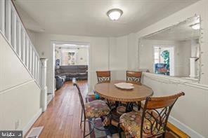 36 King St