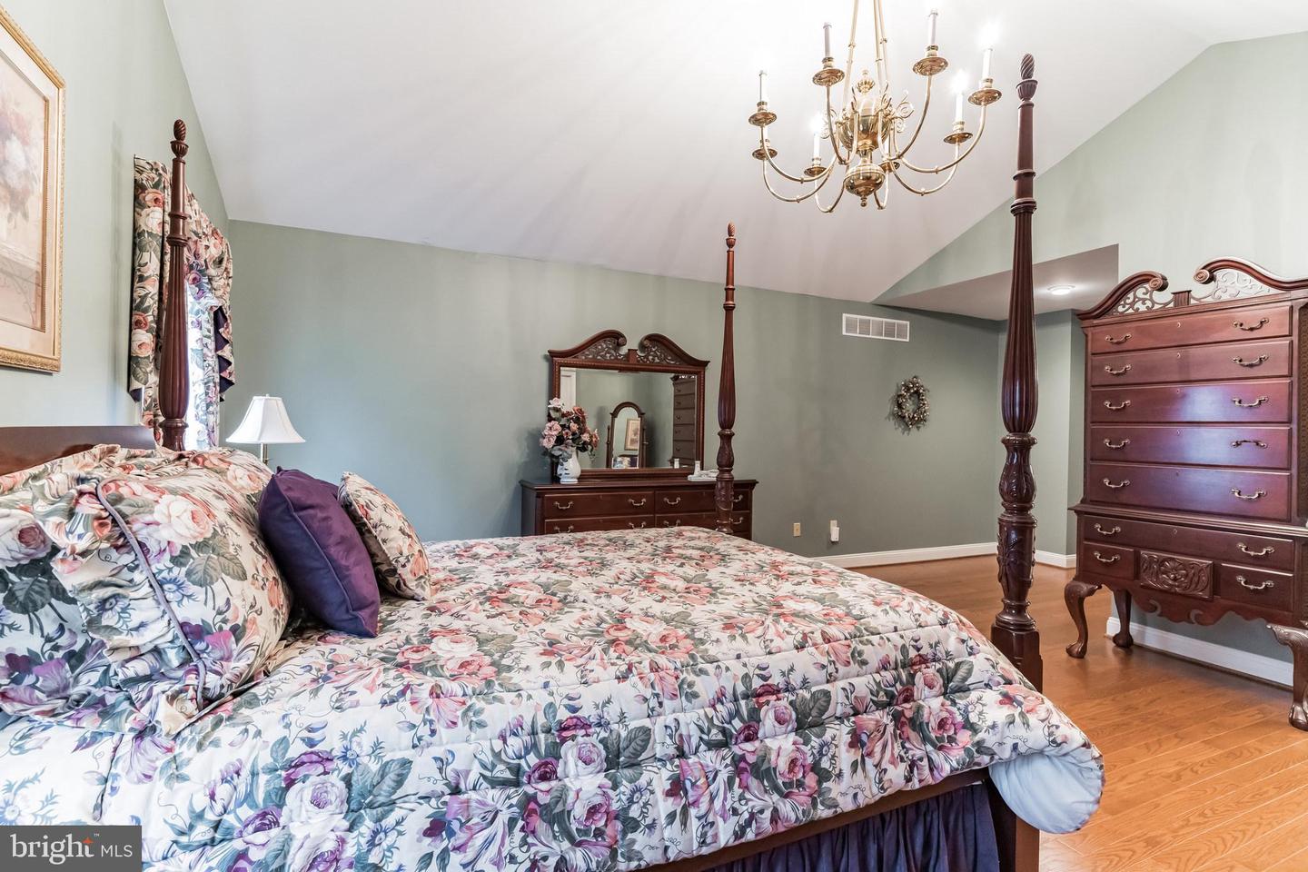 348 Highland Ave