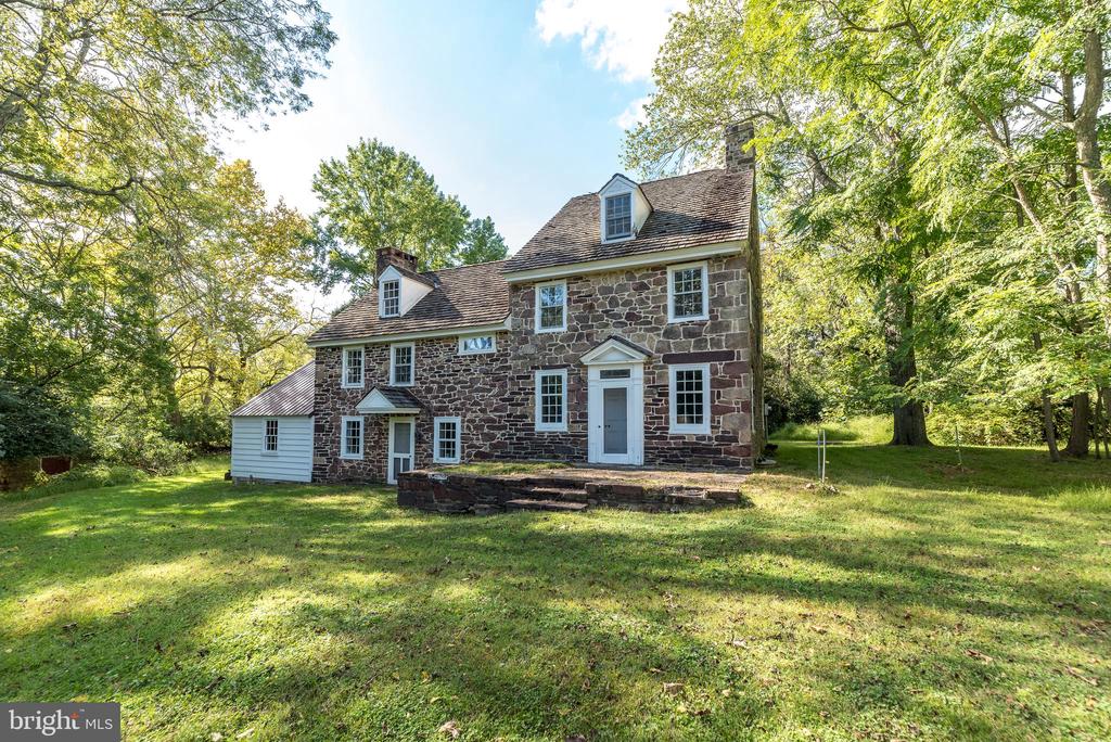 1348 Sumneytown Pike