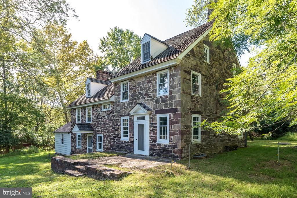 1348 Sumneytown Pike