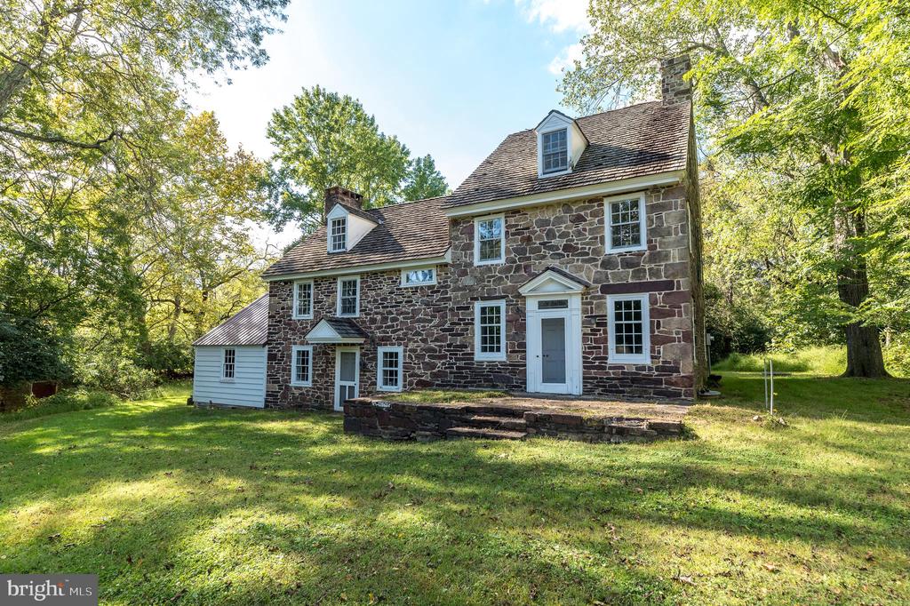 1348 Sumneytown Pike