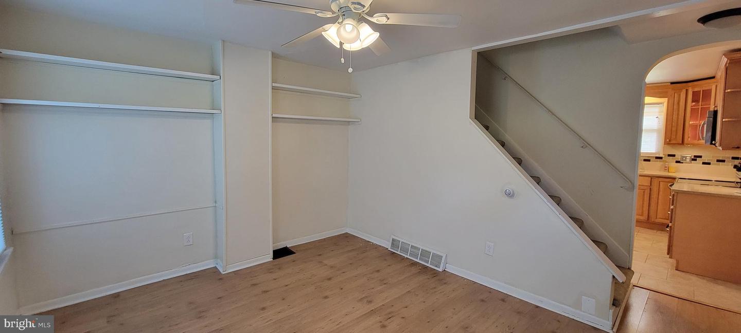 215 W Laurel Ave