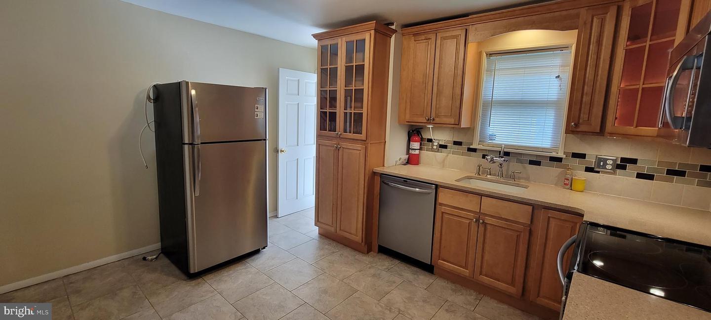 215 W Laurel Ave