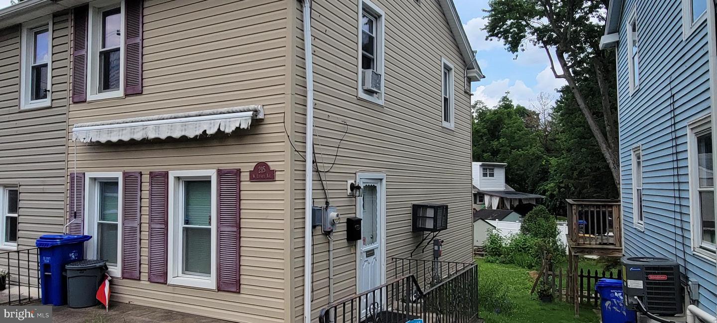 215 W Laurel Ave
