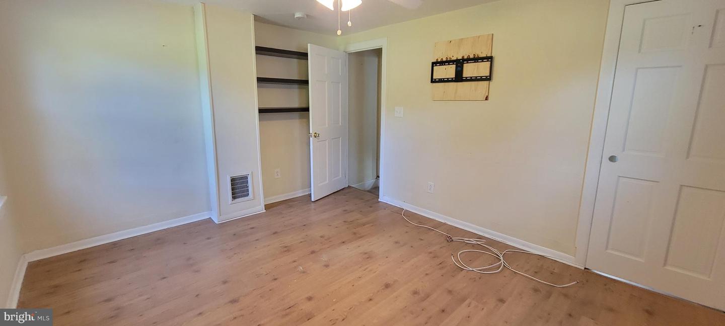 215 W Laurel Ave